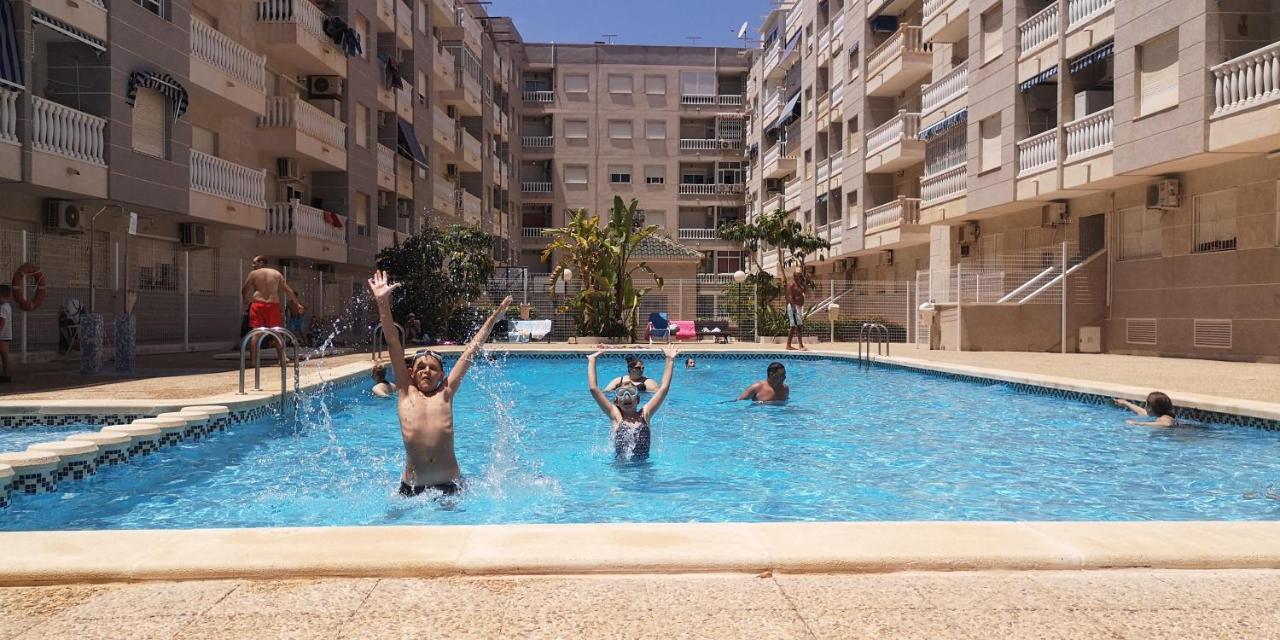 Mila Sloneczny Apartament W Torrevieja Centrum Exterior foto